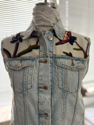 DENIM VEST JACKET - SIZE SMALL