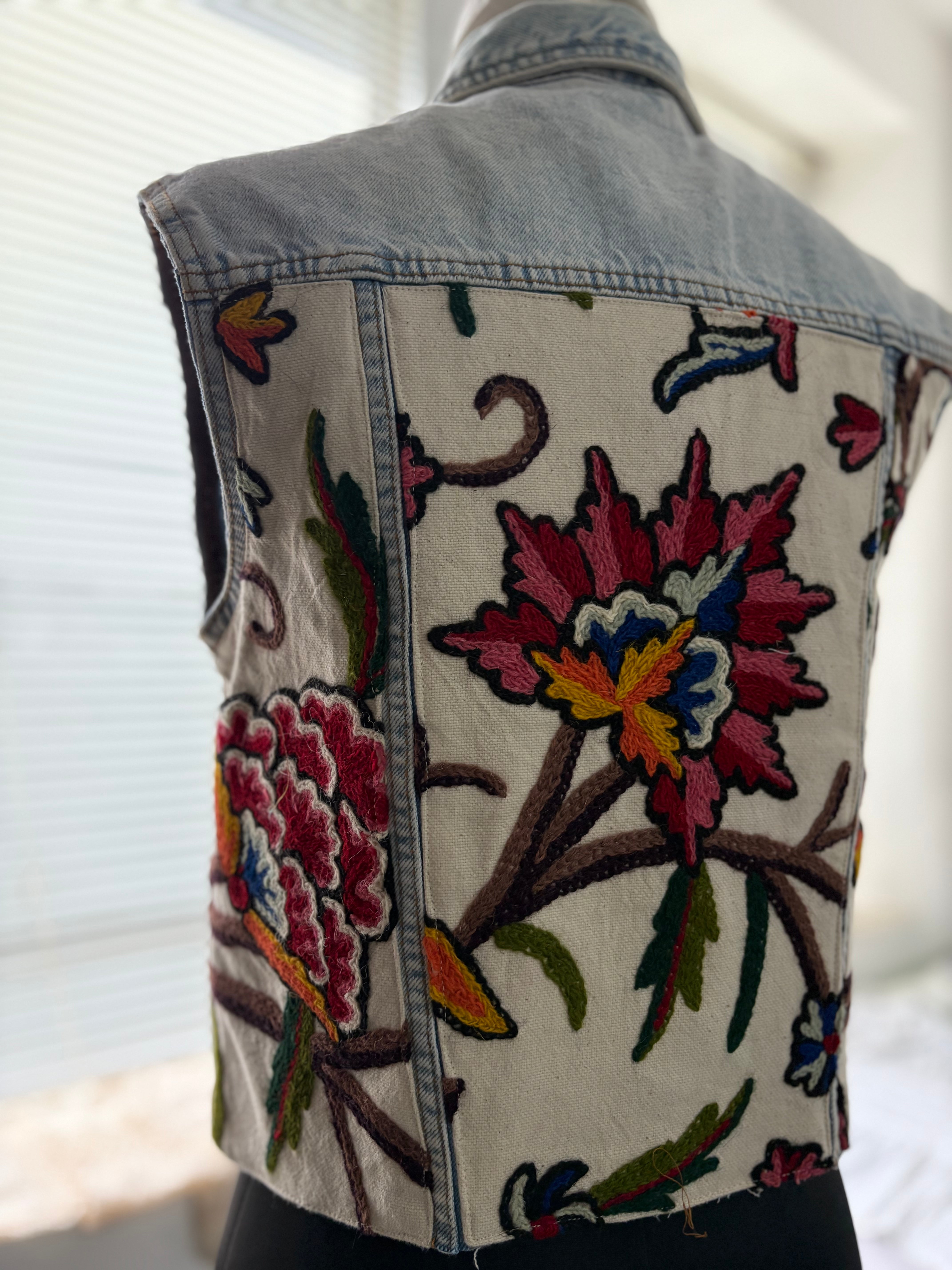 DENIM VEST JACKET - SIZE SMALL
