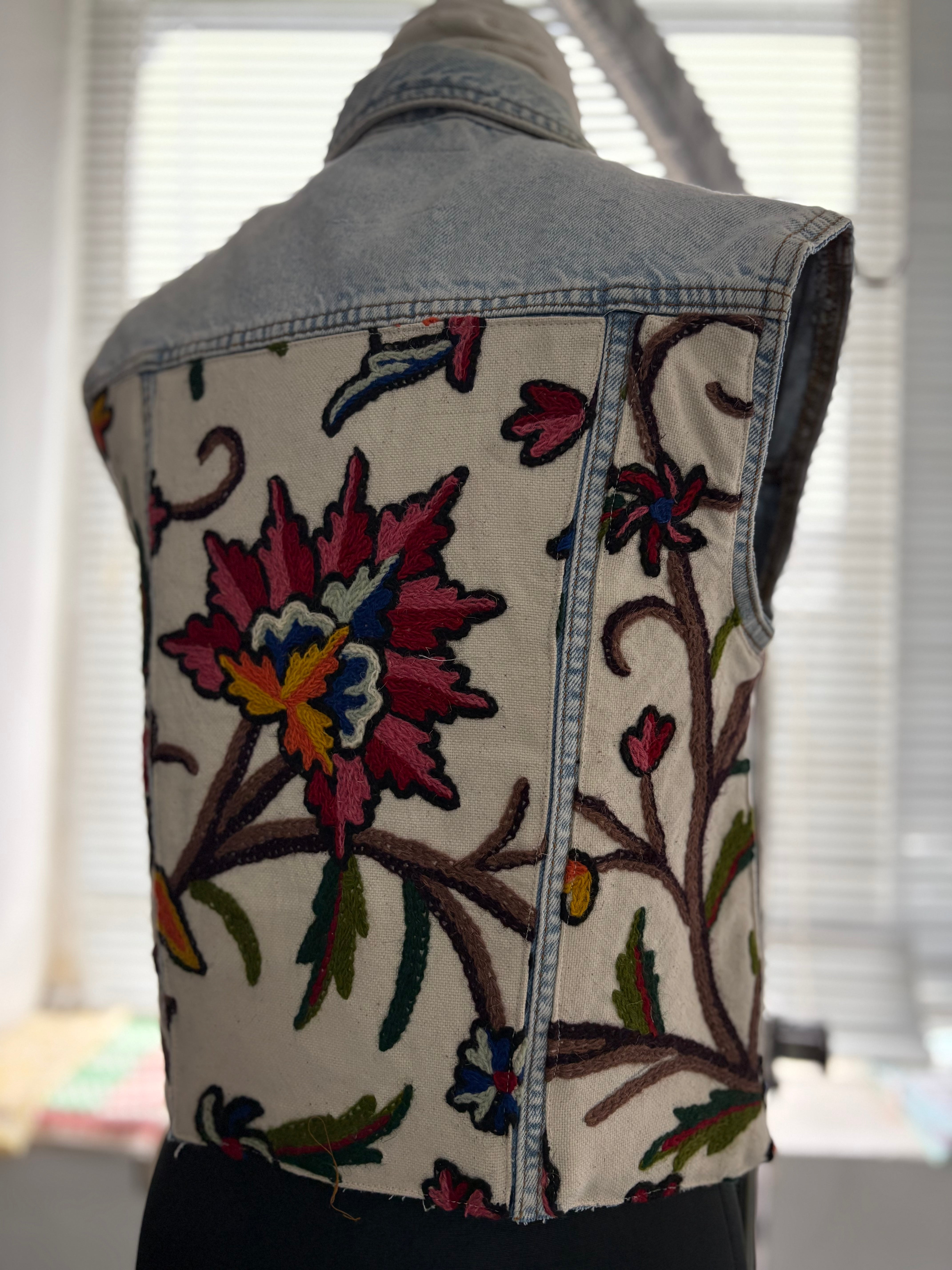 DENIM VEST JACKET - SIZE SMALL