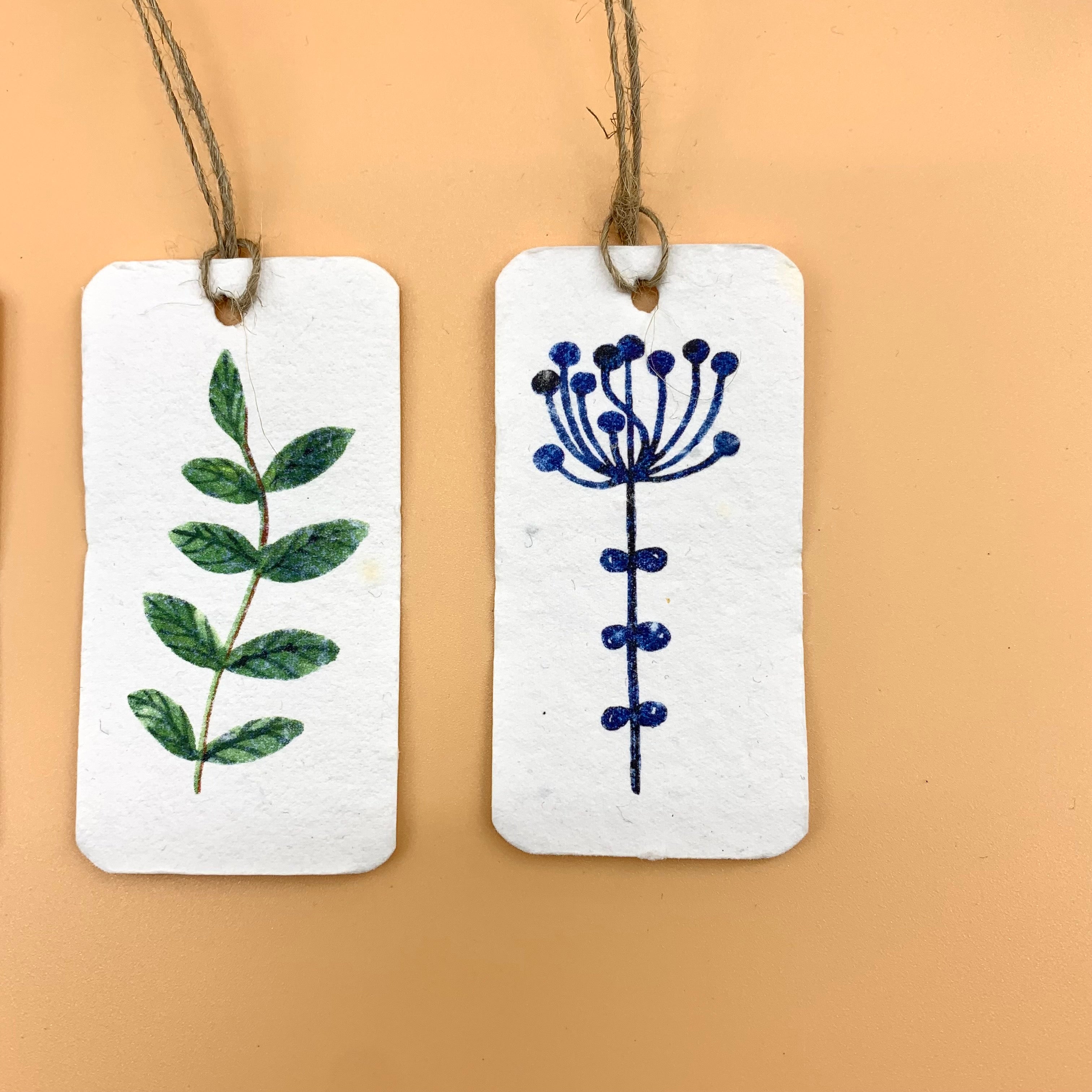 Seed paper plantable gift tags from our "i-grow" collection : Botanical | Set of 6