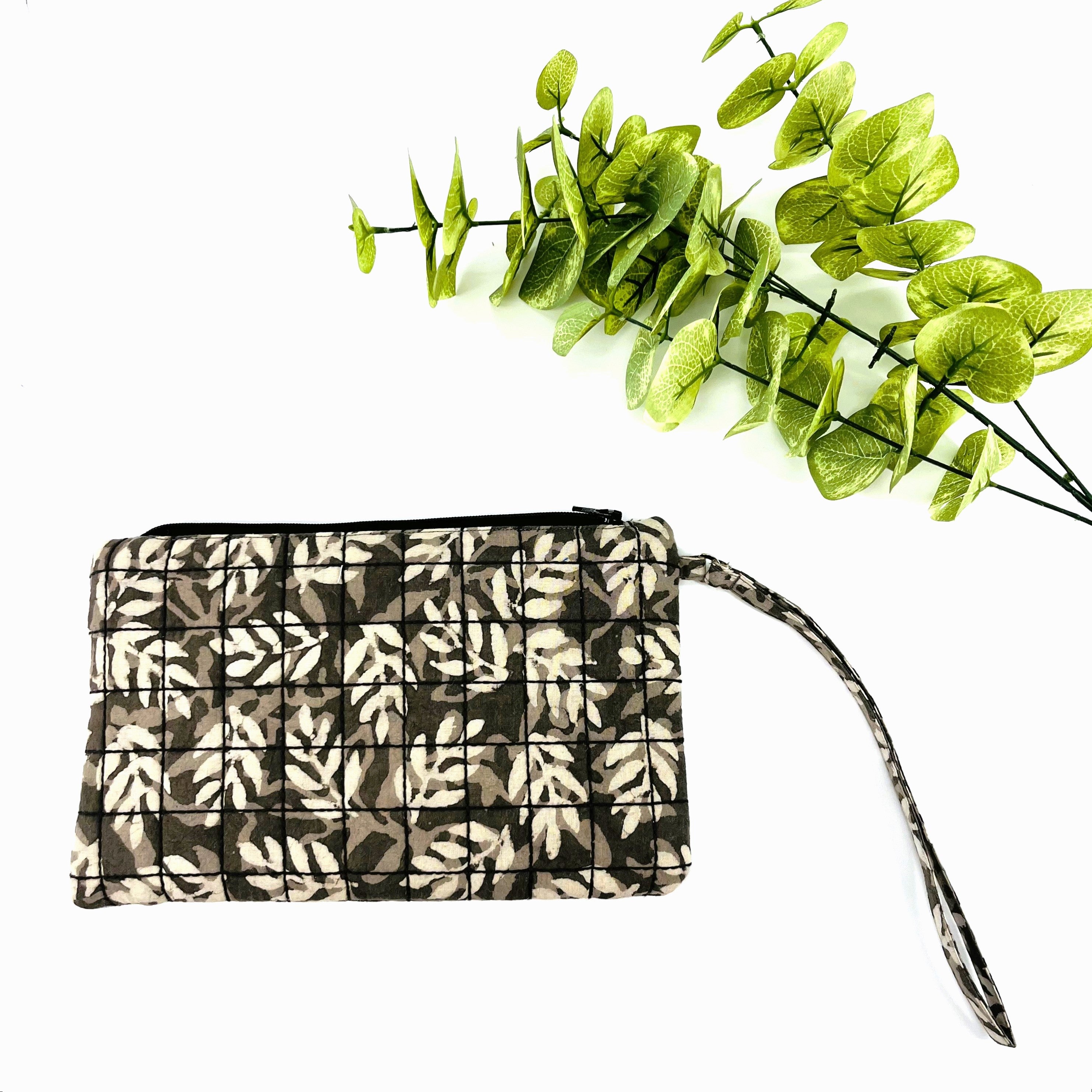 Wristlets : Block Printed Large Cotton Zipper Pouches - Saddle Brown